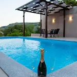 Villa Mediterrano Pool & Tavern Mostar *