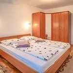Mediterrano Pool & Tavern Mostar Villa *