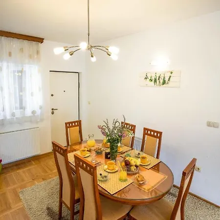 Mediterrano Pool & Tavern Mostar فيلة