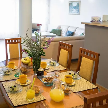 Mediterrano Pool & Tavern Mostar فيلة