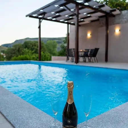 فيلة Mediterrano Pool & Tavern Mostar *