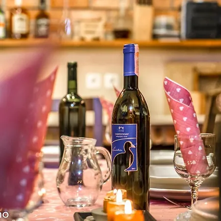 Mediterrano Pool & Tavern Mostar Villa *