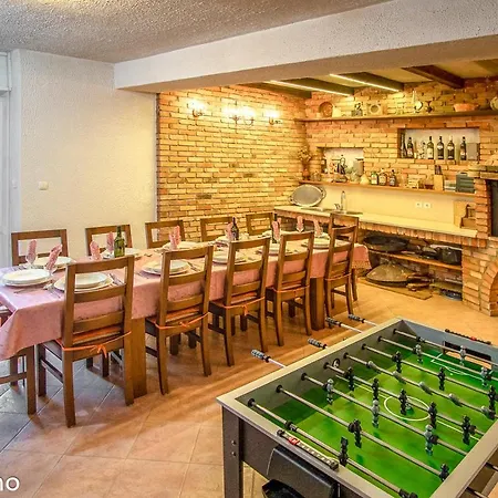 Mediterrano Pool & Tavern Mostar Villa *