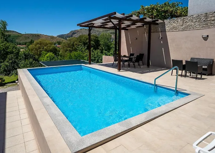 Mediterrano Pool & Tavern Mostar Buna