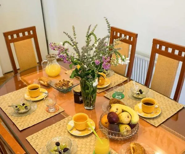 Mediterrano Pool & Tavern Mostar Villa *