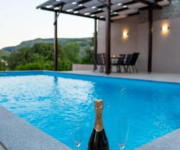 فيلة Mediterrano Pool & Tavern Mostar *