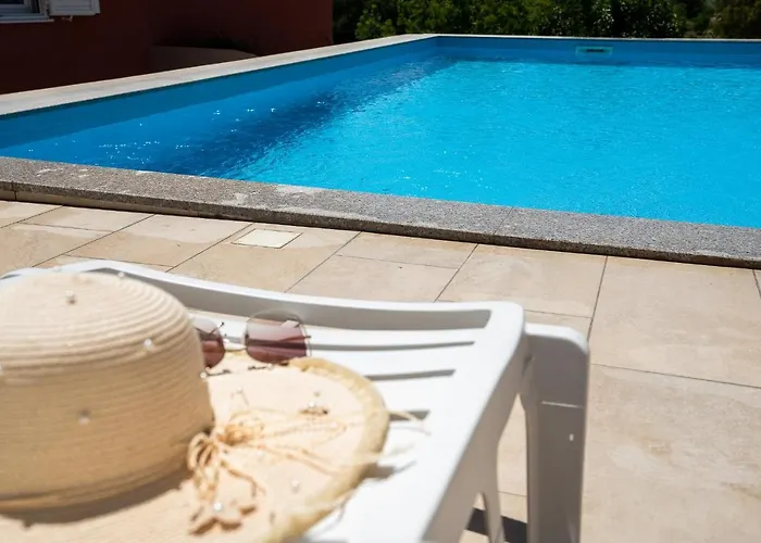 Mediterrano Pool & Tavern Mostar فيلة *